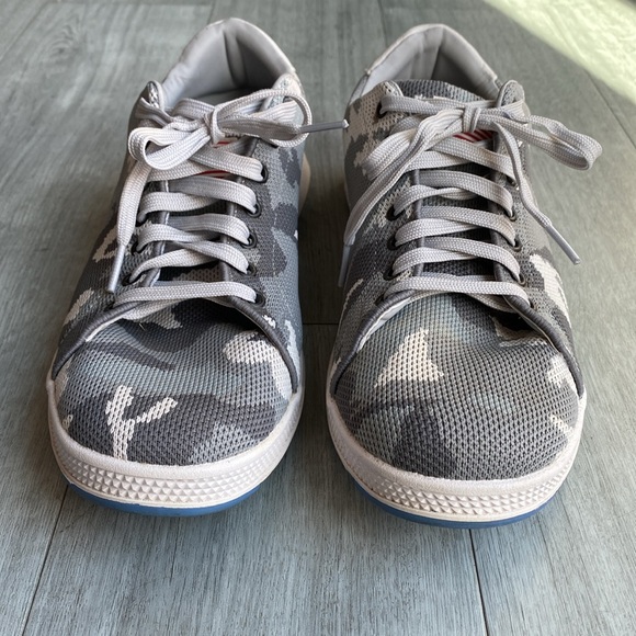 Straight Down Golf Shoes - Picture 3 of 9